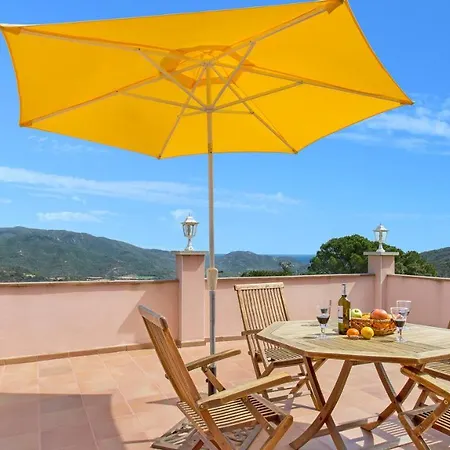 Sleeps 10 Villa