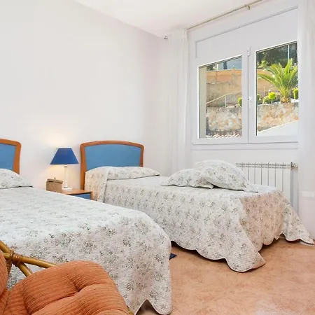 Sleeps 10